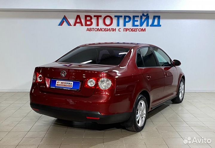 Volkswagen Jetta, 2010