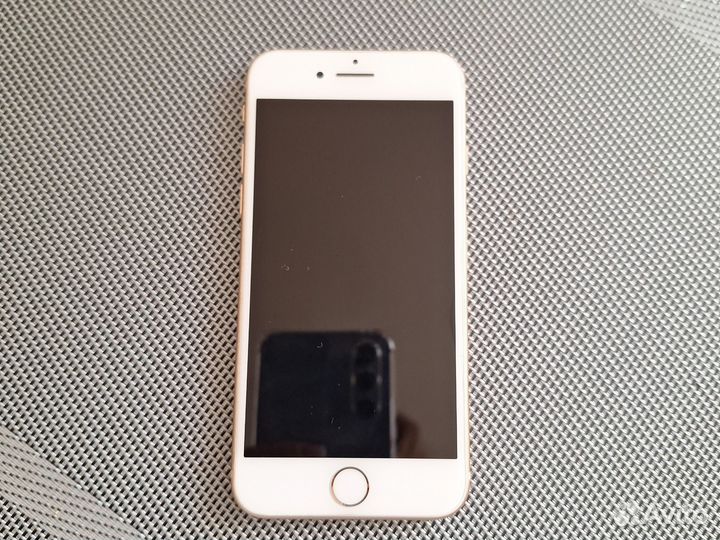 iPhone 8, 64 ГБ