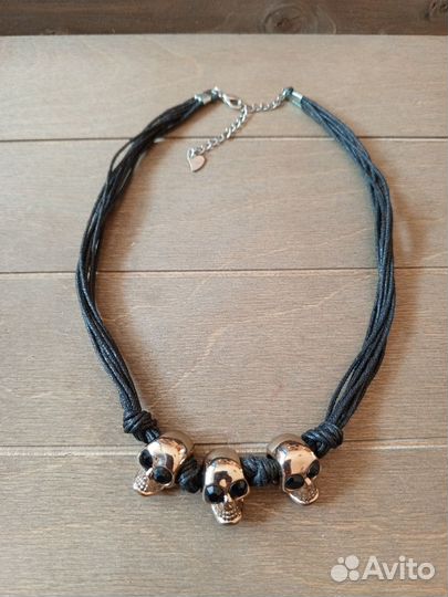Колье с черепами