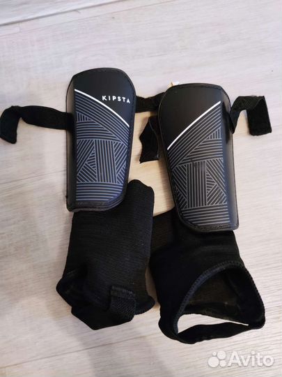 Футзалки и щитки, б/у