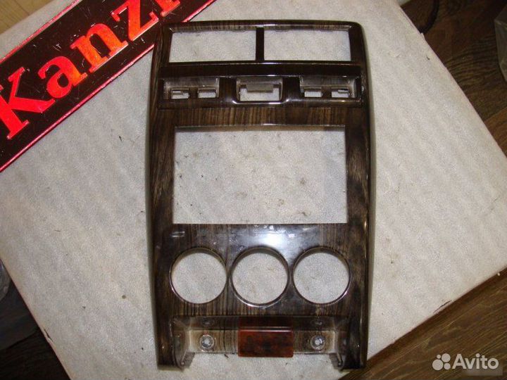 Консоль центральная LADA Priora