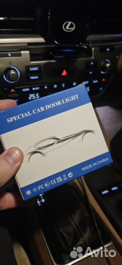 Проекция в двери lexus