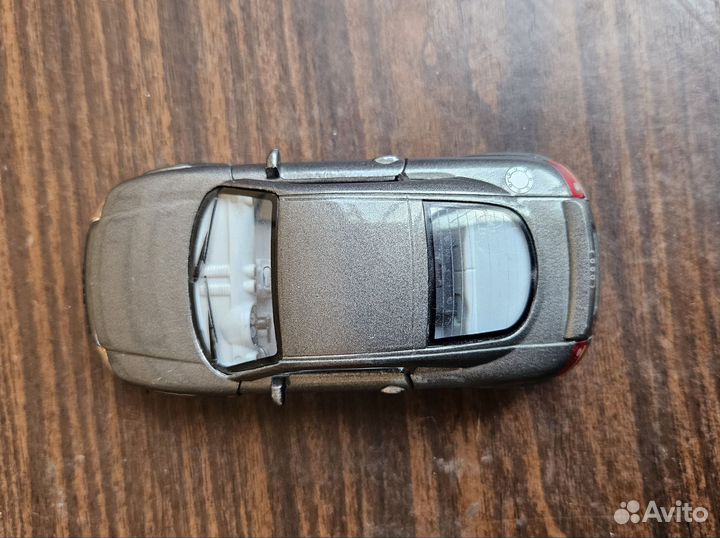 Модель автомобиля Audi TT Coupe 1:32