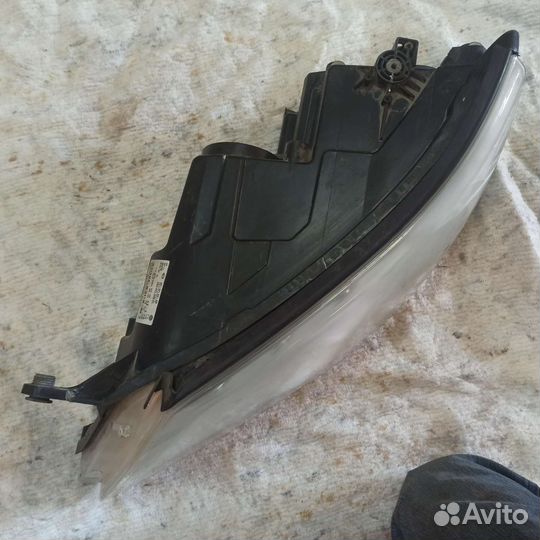 Передняя левая фара Тигуан1