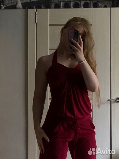 Комбинезон 44