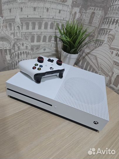 Игровая Консоль Xbox One S + игрушки