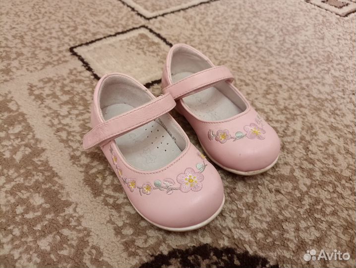 Туфли для девочки 22