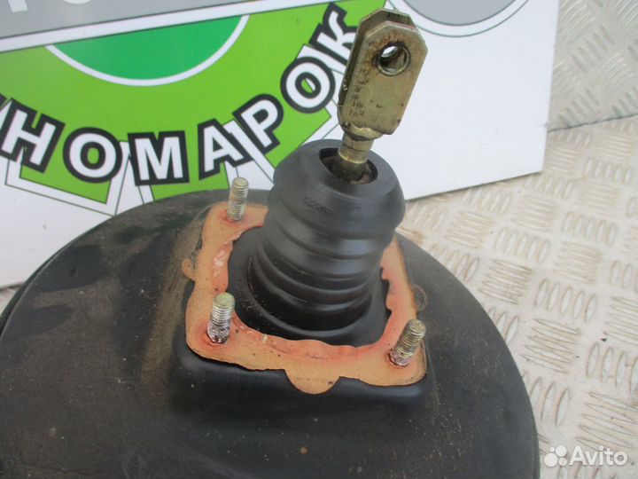 Усилитель тормозов вакуумный Mercedes W123