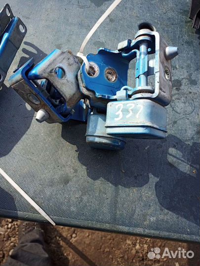 Петли дверные Пежо 207 2007