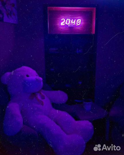Неоновая вывеска