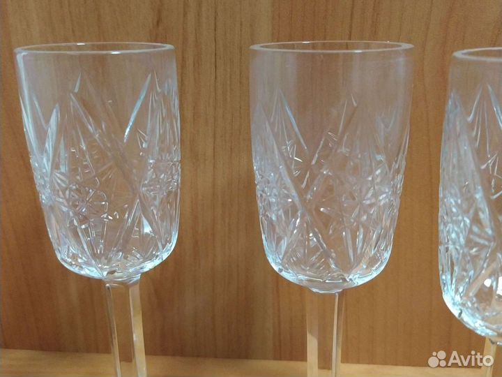 Хрустальные бокалы