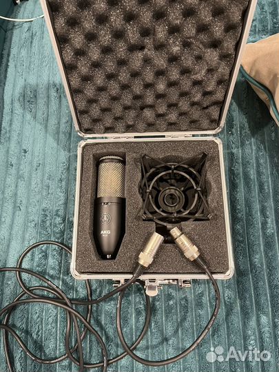 Студийный микрофон akg p420