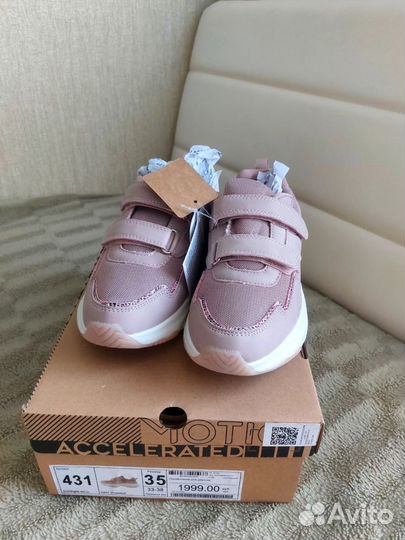 Кроссовки для девочки 35 размер новые