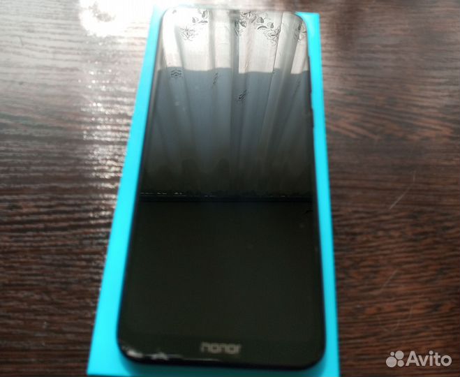 HONOR 8C, 4/32 ГБ