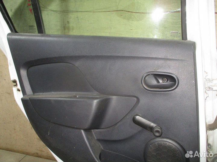 Обшивка двери задней левой Renault Logan 2