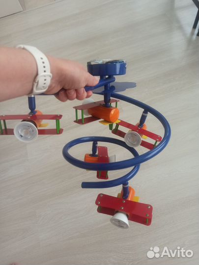 Потолочный светильник