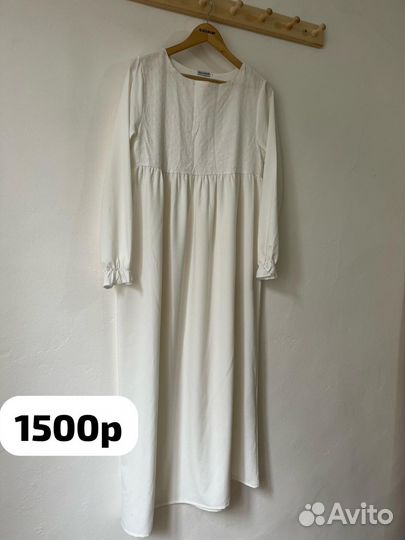 Костюм женский и платья