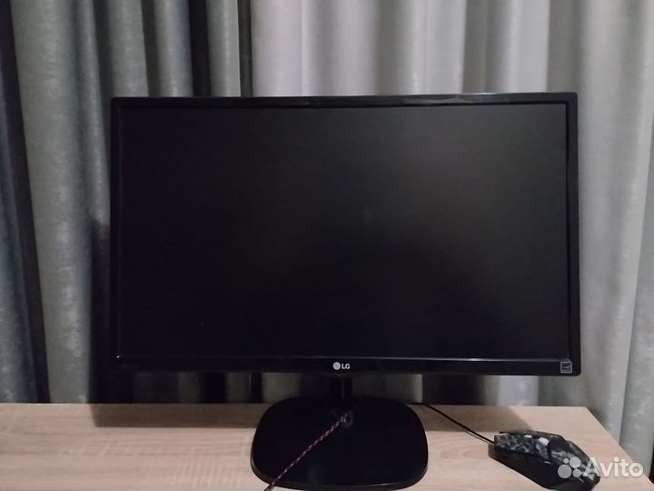 Монитор LG