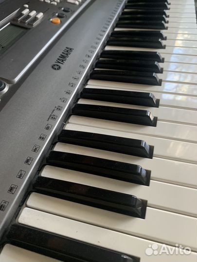 Синтезатор yamaha psr r300