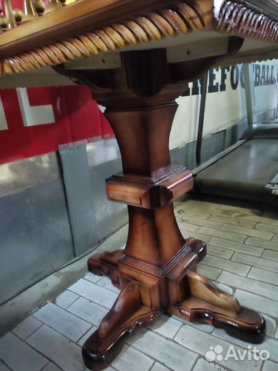 Стол с Шахматами