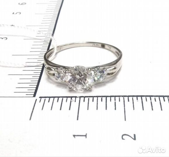 Золотое кольцо с камнем 17,5р