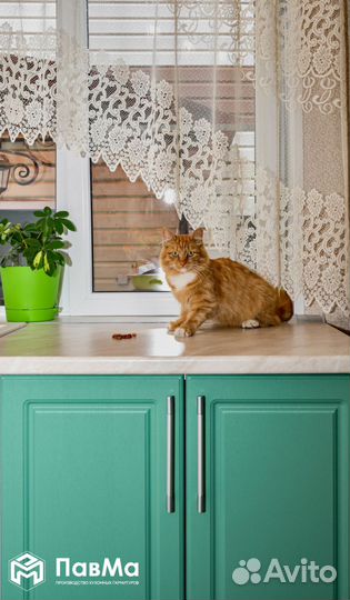 Кухонные гарнитуры со стеклянными фасадами 48