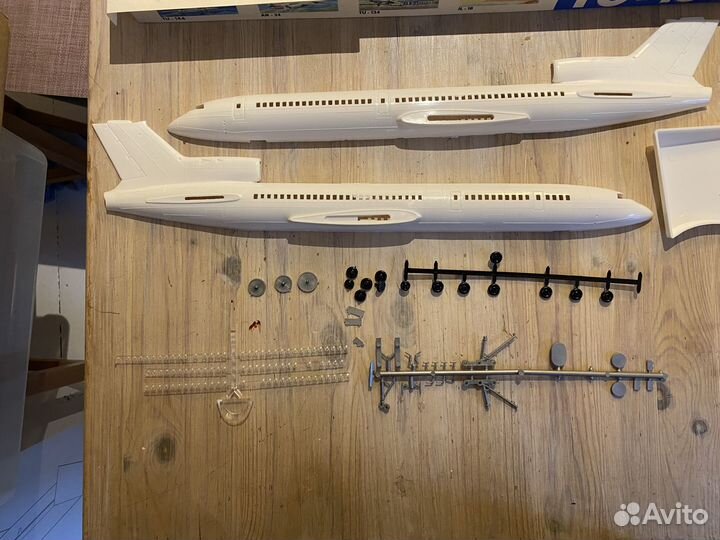 Сборная модель Ту-154 VEB Plasticart / Пластикарт