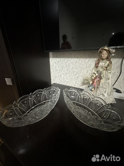 Хрустальная фруктовница и лодочки