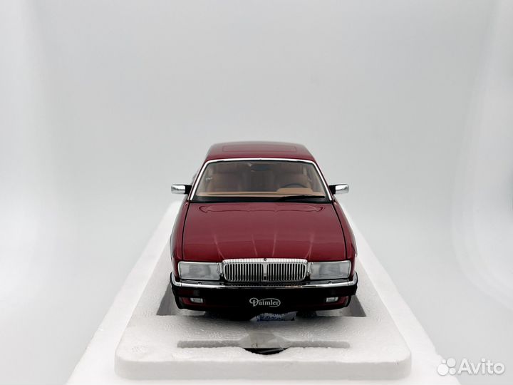 1/18 Almost Real 810541 Jaguar Daimler XJ6 XJ40