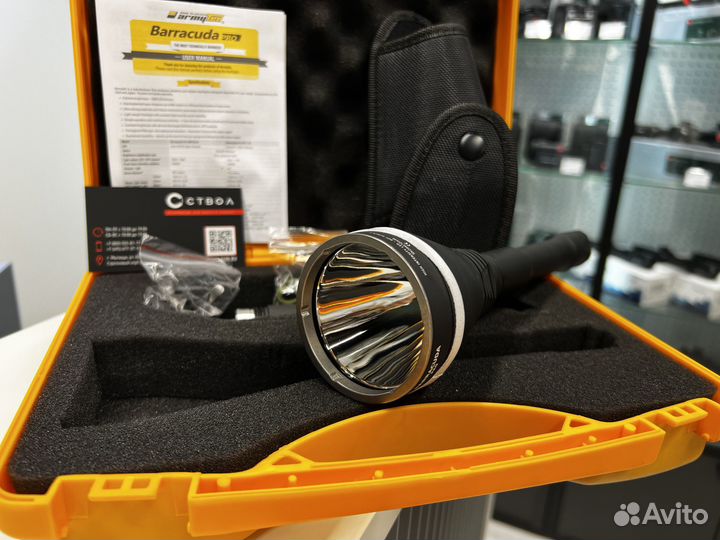 Поисковый фонарь Armytek Barracuda Pro XHP35 HI Бе