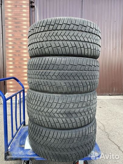 Vredestein Wintrac Pro 295/35 R21 107Y