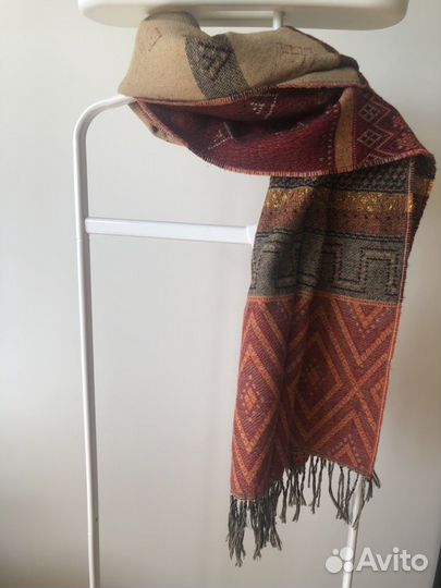 Шерстяной палантин