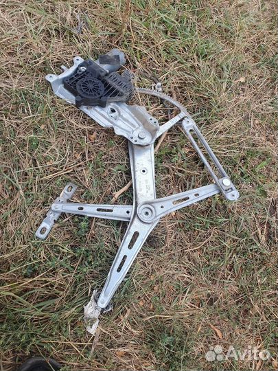 Opel Zafira A механизм стеклоподъемника