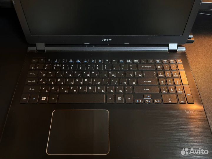 Acer v5-573g Ноутбук
