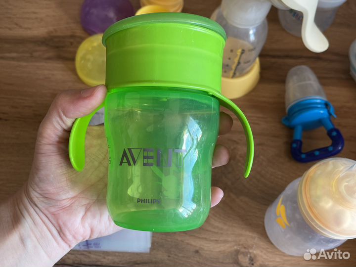 Молокоотсос ручной medela с доп набором