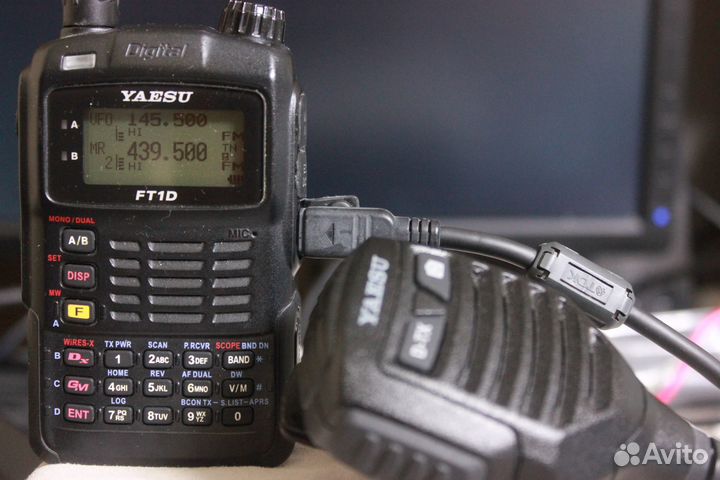 Рация Yaesu FT-1DR (C4FM) и тангента MH-85A11U