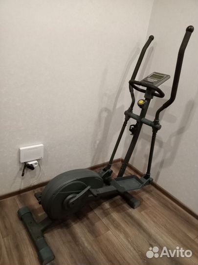 Эллиптический тренажер torneo