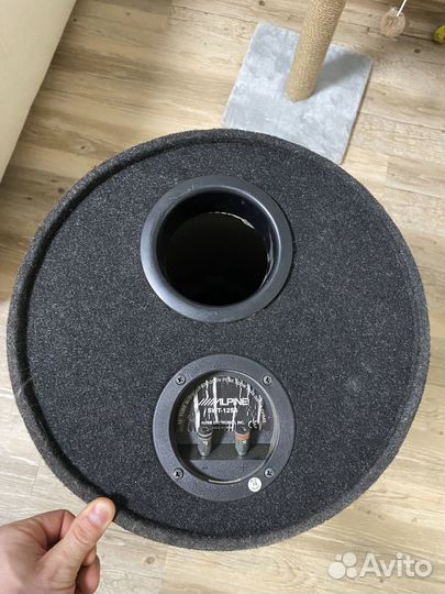 Сабвуфер alpine