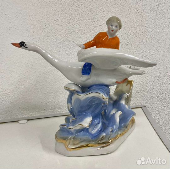 Статуэтка СССР Гуси лебеди Дулево 1965 год