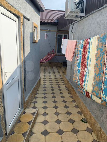 4-к. квартира, 70 м², 1/1 эт.