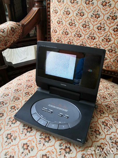 Уникальный винтажный портативный ЖК тв Toshiba
