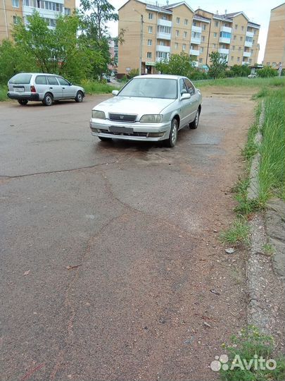 Toyota Vista 2.0 AT, 1997, 350 000 км