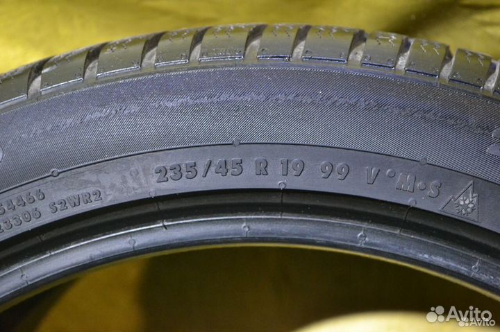 Continental ContiWinterContact TS 830 P 235/45 R19