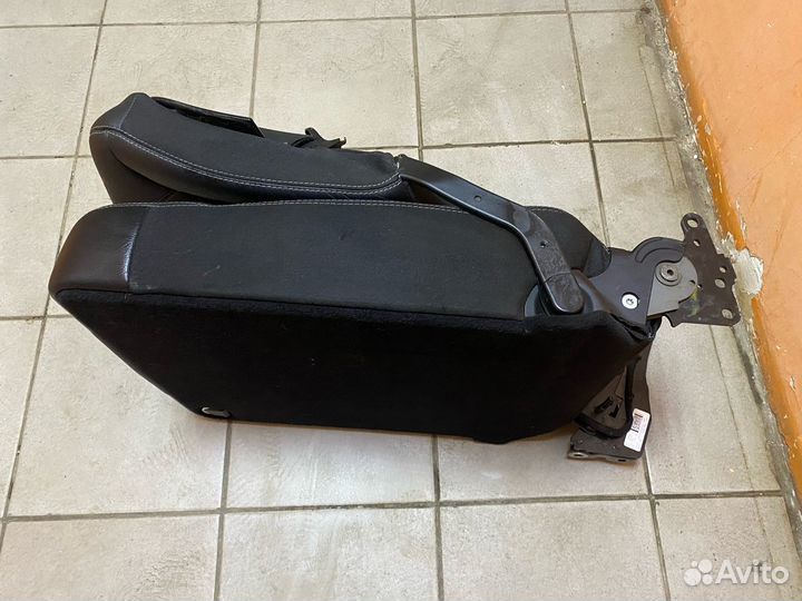 Сидение третьего ряда Mercedes X166 GL