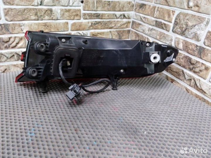 Фонарь задний наружный левый Porsche Macan