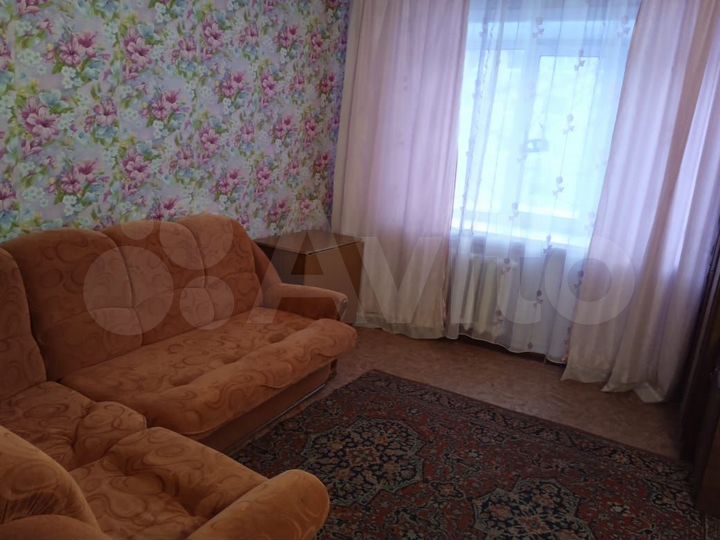 2-к. квартира, 54 м², 2/4 эт.