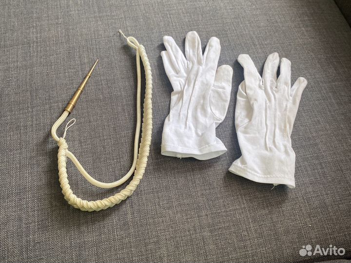 Перчатки для кадетского класса и аксельбант