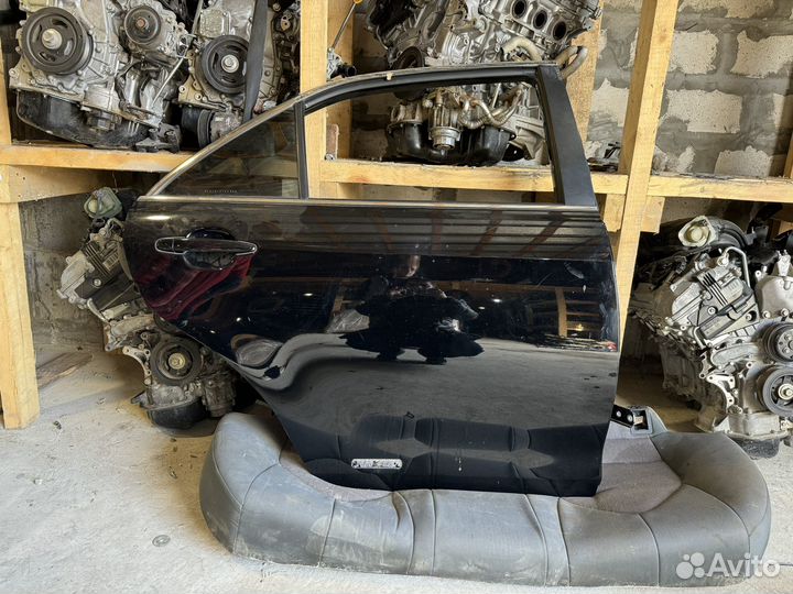 Задняя правая дверь Toyota camry v40