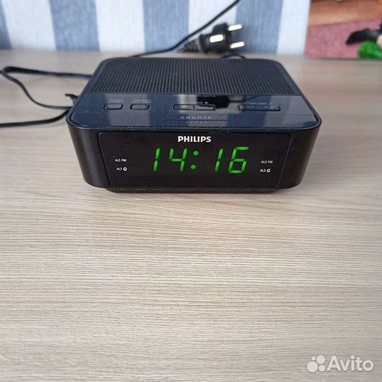 Часы с радио