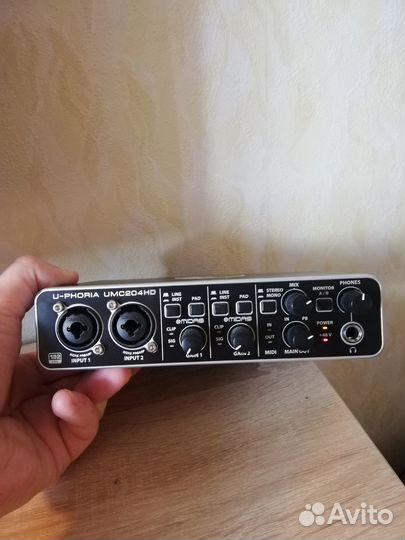 Звуковая карта Behringer u phoria umc204hd